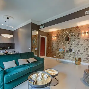 Aparthotel Seven - Via Matteotti 178, Sanremo
